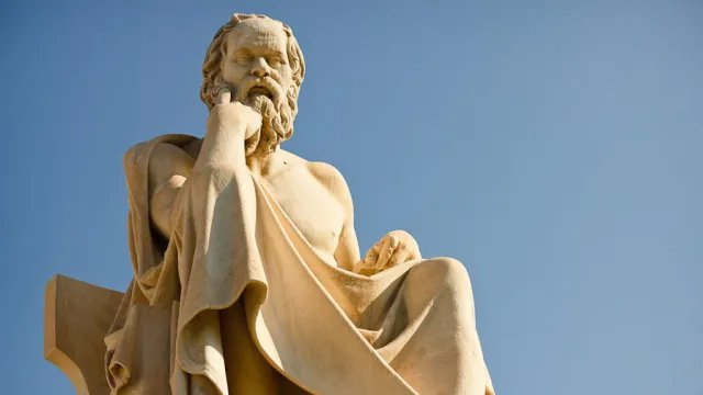 bullconceptbyms's tweet photo. "La vida no examinada no vale la pena vivirla."

Para Sócrates, la autorreflexión sincera y continua era el único camino hacia una vida con sentido. Su deber cívico, dado por Dios, era fomentar esta actitud en todos, incluso si eso le costaba la vida. https://t.co/0cfksDNuGz