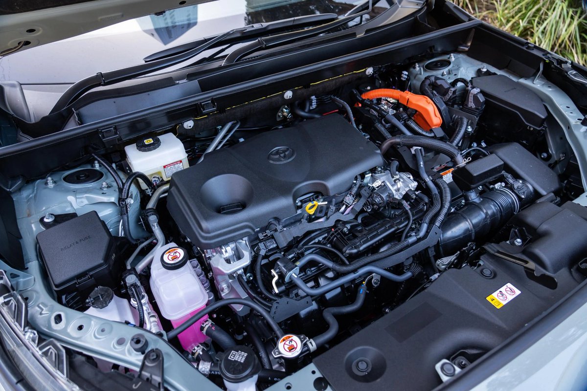 SangKip4's tweet photo. 2025 Toyota RAV4 

Thread review https://t.co/DrZV60MzQO