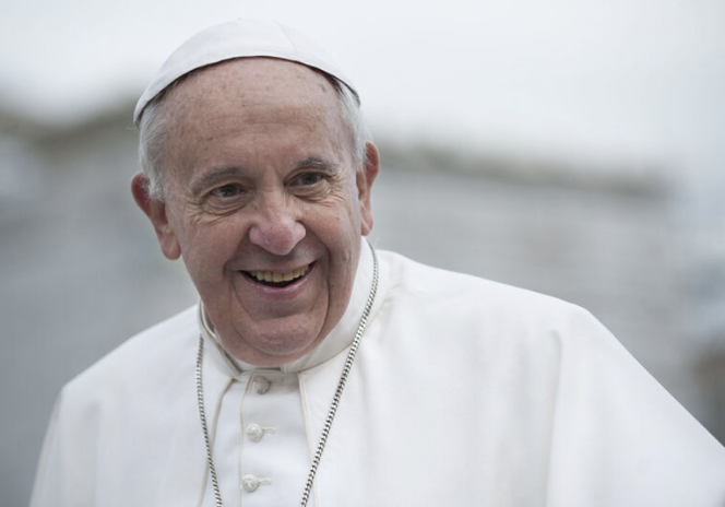 enrivalti's tweet photo. El Papa Francisco está mal de salud. 

Y más allá de opiniones, más allá de afinidades… es nuestro hermano.

Es el Sucesor de Pedro y enfrenta un momento difícil.

Si eres católico, reza por él.
Si no lo eres, hazlo por compasión.
Pero que no falte la oración. https://t.co/jFXgIVp1oX