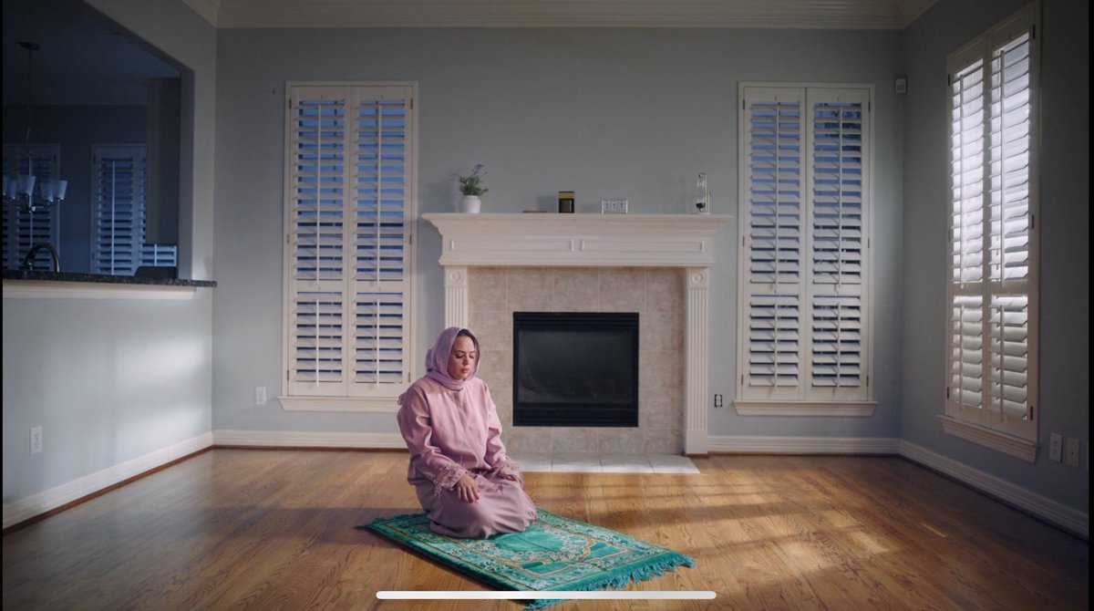 BeenleyWaaxid's tweet image. Hair out, nail polish, no sutrah 😭👎👎

#muslimmatchmaker