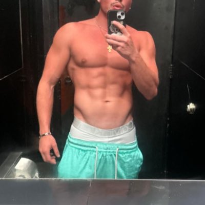 7homvs's tweet photo. #NewProfilePic https://t.co/hrOG4alEk2
