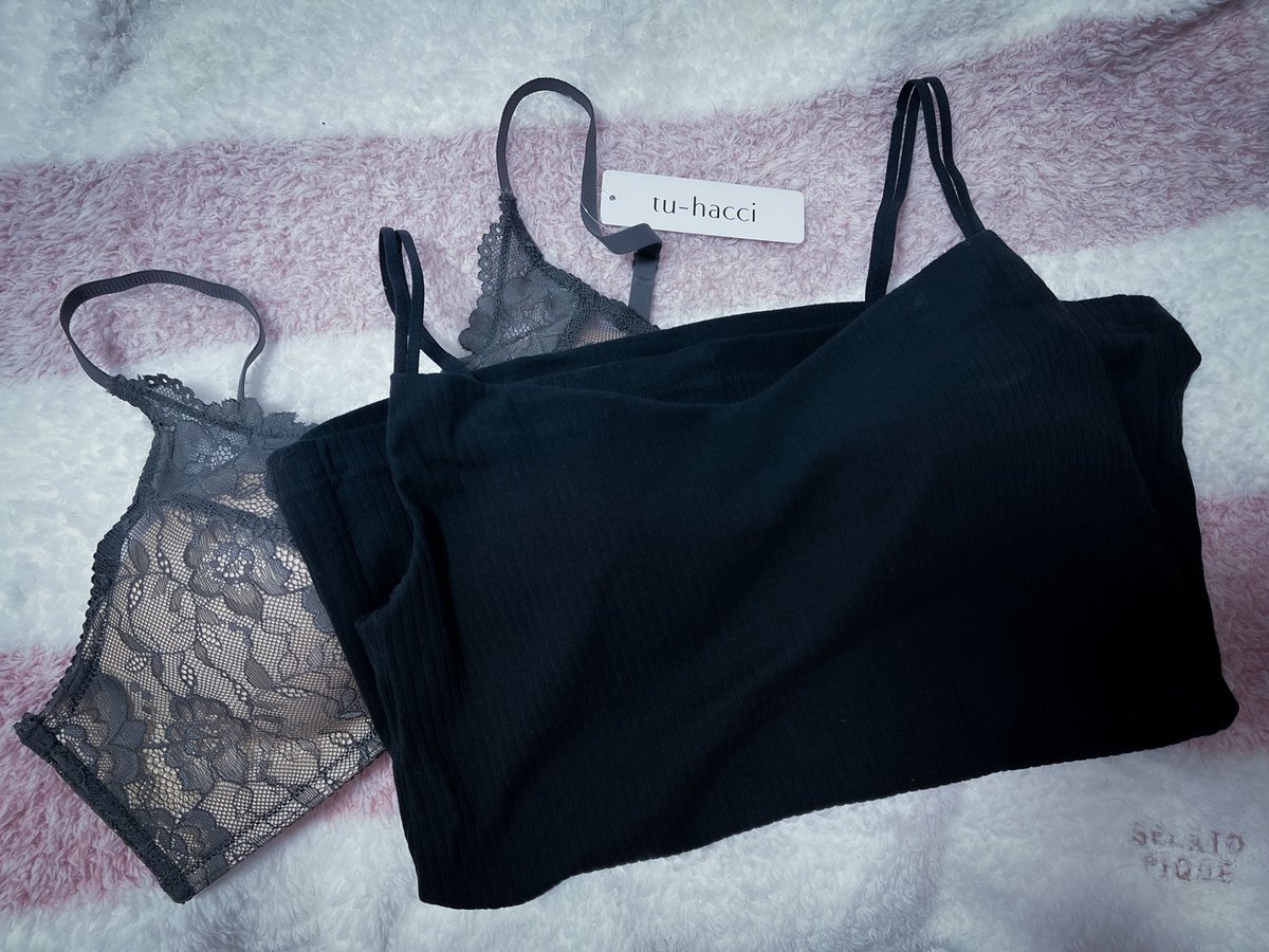 76_evan_'s tweet image. ツーハッチ
めっちゃ気に入った
ちゃんと谷間ある()

#ツーハッチの日　#tu_hacci　#tu_hacci15周年