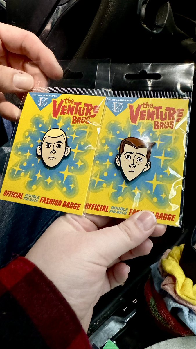futurestarterr's tweet photo. Matching pins for me and Jay!!!!! ✌🏻 https://t.co/OtfoPFx1RZ