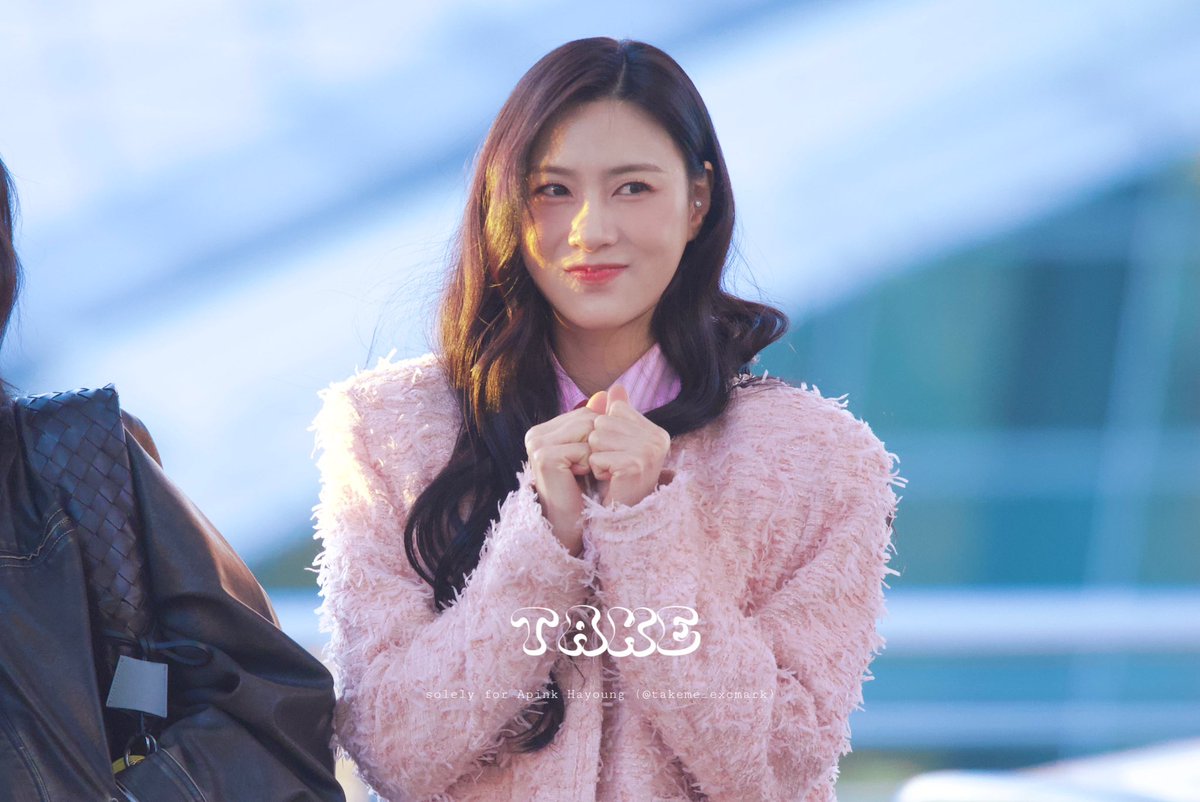 takeme_excmark's tweet photo. 250219

오하영 완전 갓 태어난 아기 아님?????
God, 태어남 👼😇

#에이핑크 #오하영
#Apink #Hayoung @Apinkohy pre https://t.co/h1Illf8gjP