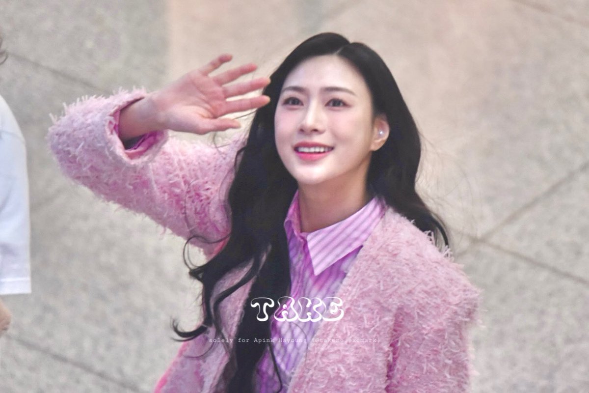 250219

오하영 완전 갓 태어난 아기 아님?????
God, 태어남 👼😇

#에이핑크 #오하영
#Apink #Hayoung <a href="/Apinkohy/">오하영</a> pre