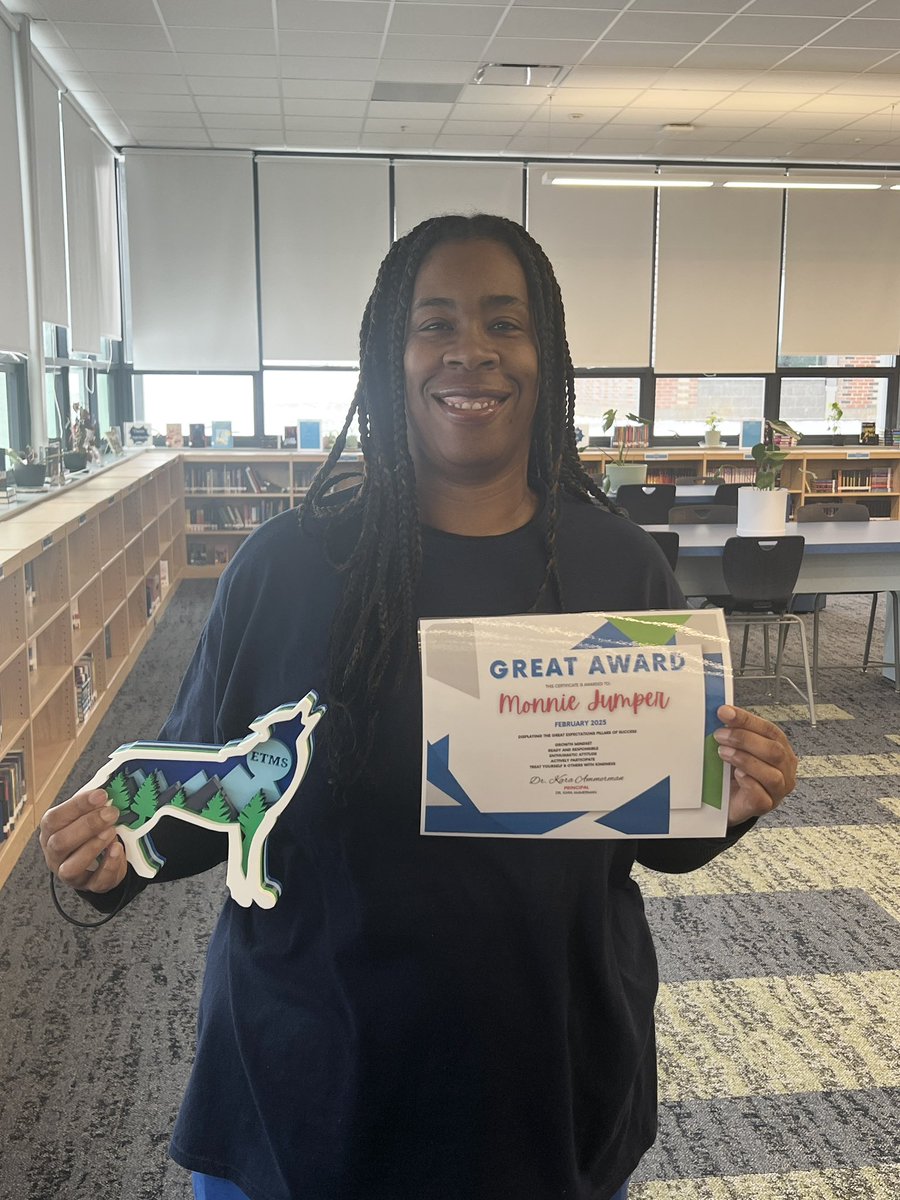 EchoTrailMiddle's tweet image. Our February “GREAT” Award Winner, Ms. Jumper, Thanks for all you do!
#ExpectgreaTness