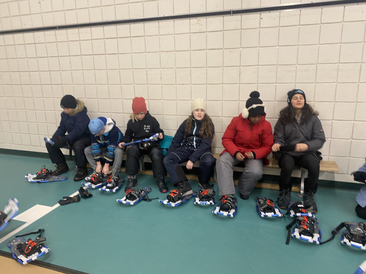 MadameMacKay's tweet photo. Perfect activity for a snow day… snowshoeing! We took advantage of the fresh powder today! Got out and explored the field and picturesque forest. 🌨️❄️ @GoodfellowPS @SCDSB_Schools @SCDSB_MHWB https://t.co/wHJnzQVzH3