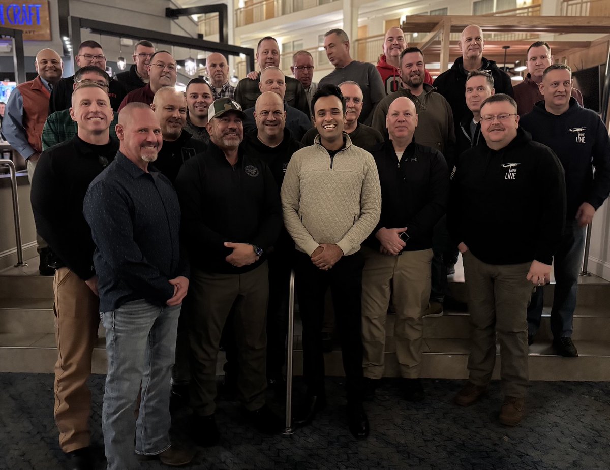 VivekGRamaswamy's tweet image. Bring back the mental health institutions, so jails aren’t the front line of psychiatric care. Prioritize training for sheriffs &amp;amp; police officers, so they can serve at the highest level. It was an honor to join sheriffs from across our state tonight. Learned a ton &amp;amp; had some fun.