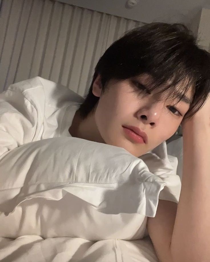 oliv ｡ﾟ･ tweet media