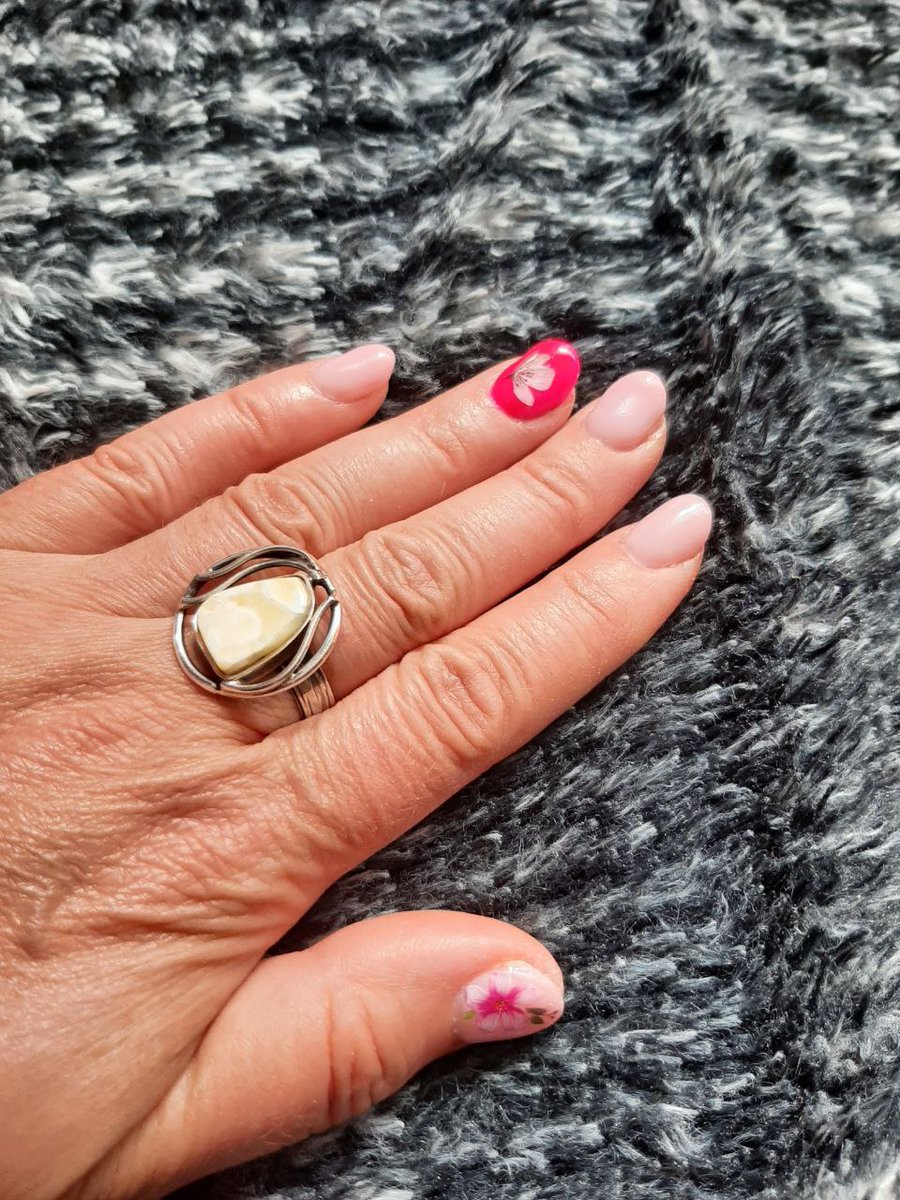 eglib574's tweet image. 