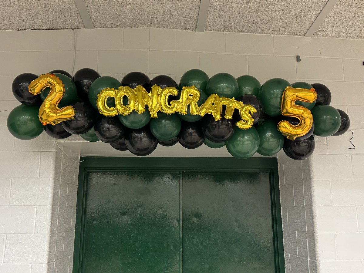 AAHuronAthletic's tweet photo. Huron Basketball Senior Night vs. Saline. Last game of the regular season before Districts. Thank you to the coaches and parents for making tonight a special event!!! #gorats https://t.co/3lkwdEKp9t