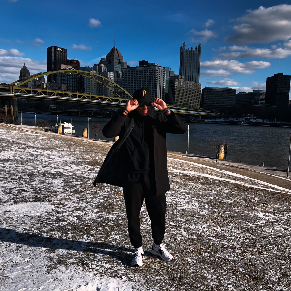 AverageBlackMan's tweet image. You've reached a peak level in your evolution when neither praise or rejection holds any power to move you. At some point you've realized you're not doing any of this for approval. All that matters is you staying in alignment with your destiny. What a liberating place to be 💛