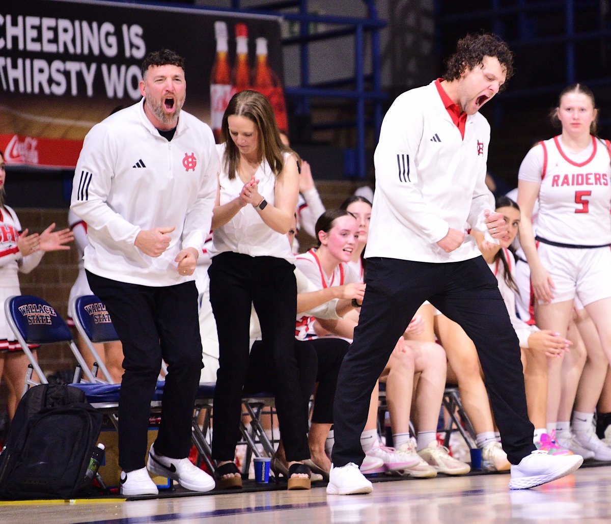 winfreyjake's tweet photo. ‘THEY TOOK IT PERSONALLY’: Motivated Good Hope breezes past Deshler to advance 2nd straight Final Four 
https://t.co/cv6IsIgizO https://t.co/cCmLZ5KQfA