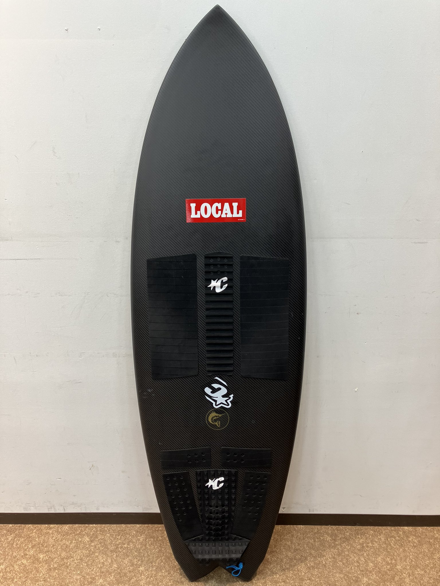 b*e様 hammo surfboards pro3 5'10 フルカーボン Hammo フルカーボン・Black Beutyその評判とオーダー状況、不在