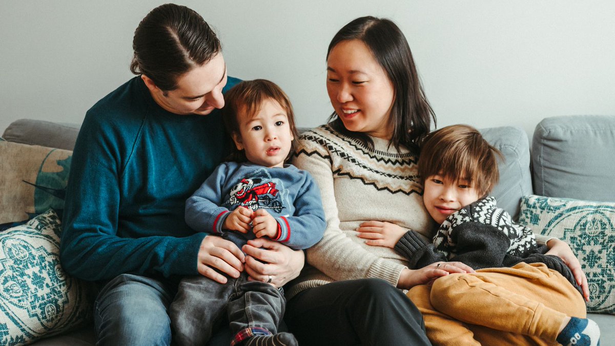 uhnfoundation's tweet image. At 36, Lori Chen battled breast cancer — then faced #HeartFailure. Thanks to expert care at @UHN’s Peter Munk Cardiac Centre, she recovered and even welcomed a second child ➜ bit.ly/3EW5FnK

@PMunkCardiacCtr @trogersresearch #HeartMonth #HeartHealth