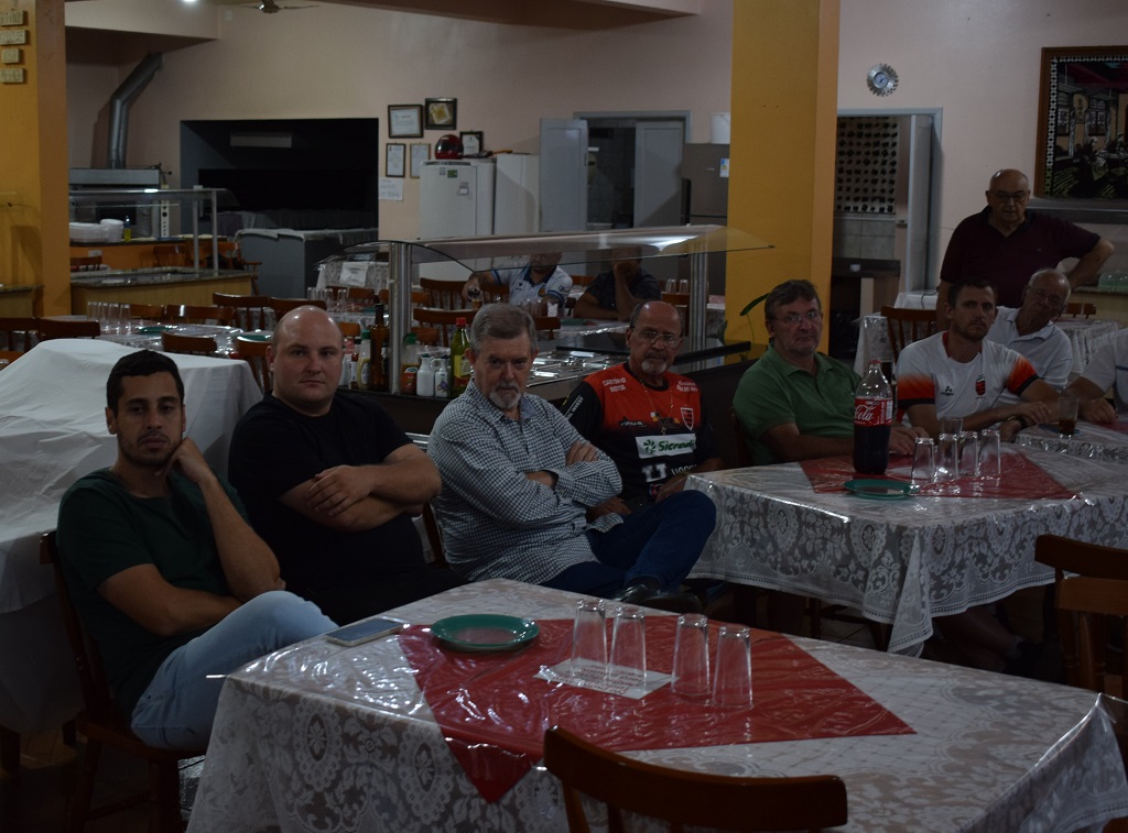 Clecioruver's tweet image. Guia Crissiumal - Torcedores e simpatizantes do Tupi FC estiveram reunidos nessa terça-feira guiacrissiumal.com.br/noticias/18-02…
O pulso ainda pulsa @TupiCrissiumal