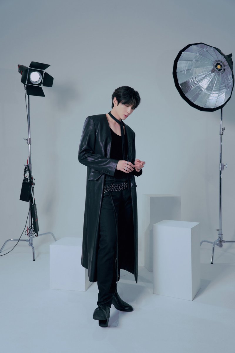 Azryiell's tweet photo. ⠀
⠀
You said "I never saw you with that leather coat ”, well... Actually... Miss Dahlia... 
⠀
⠀ https://t.co/a6ZwwnyrCx