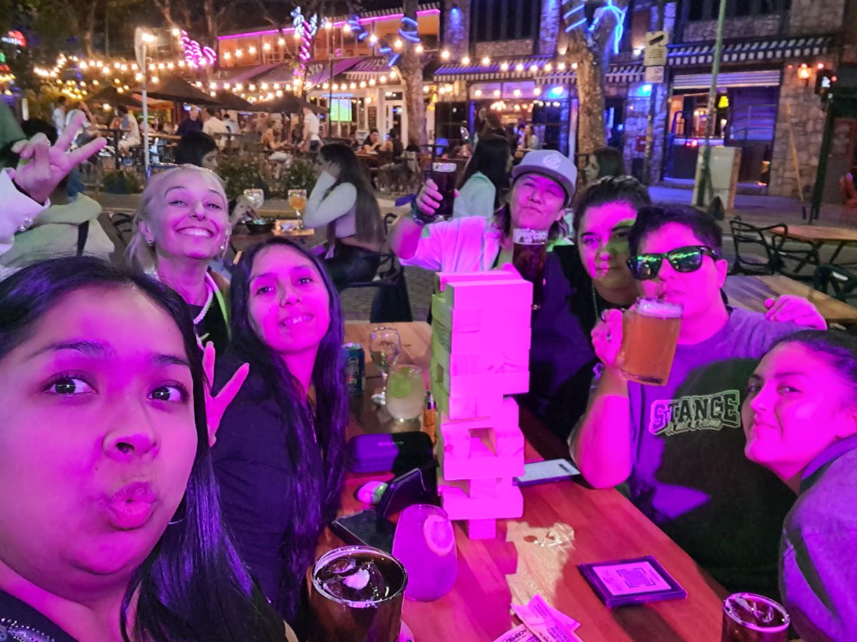 Seguimos la gira que grande fabiiiii🩷