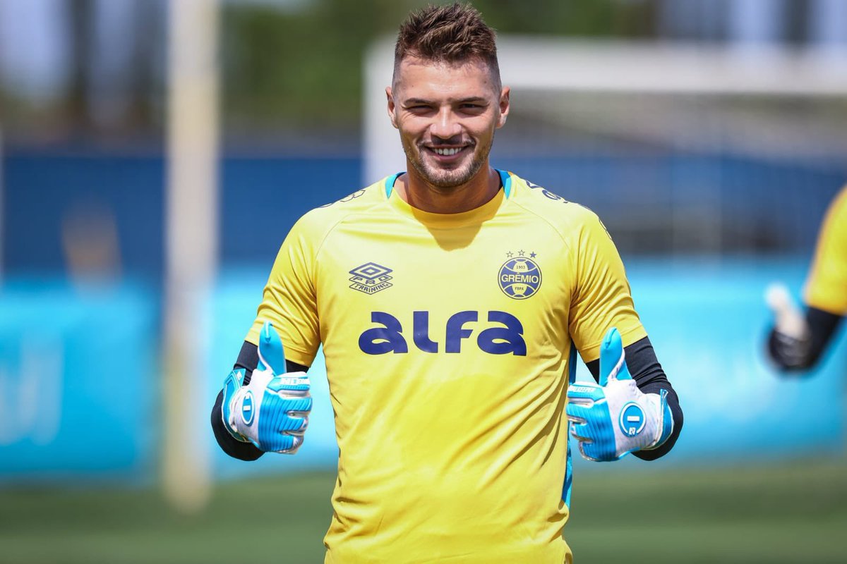 luisgui1220's tweet photo. O Que Acharam Dos Novos Uniformes Do Grêmio 🇪🇪 De Treino Para a Temporada De 2025, Gurizada?

😎Curti
😒+ou-
🫠Não Gostei https://t.co/okKUNJPBvx