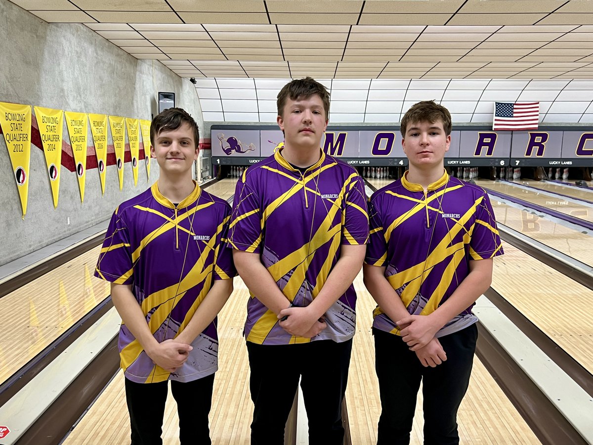 Congrats to Ethan Totten, Gavin Schmadeke, and Grant Fink for qualifying individually for the state tournament! 

Ethan Totten 2nd - 695 (216, 258, 221)
Gavin Schmadeke 6th - 620 (167, 227, 226)
Grant Fink 8th - 617 (211, 160, 246)