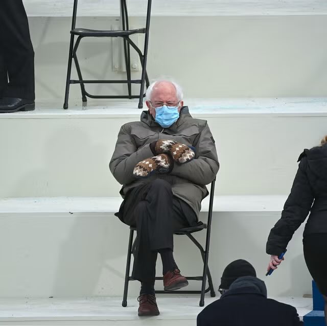 gibsonoma's tweet image. Sutton staying at Dorit’s house despite announcing to everyone who walks through the door that she’s leaving:

#RHOBH