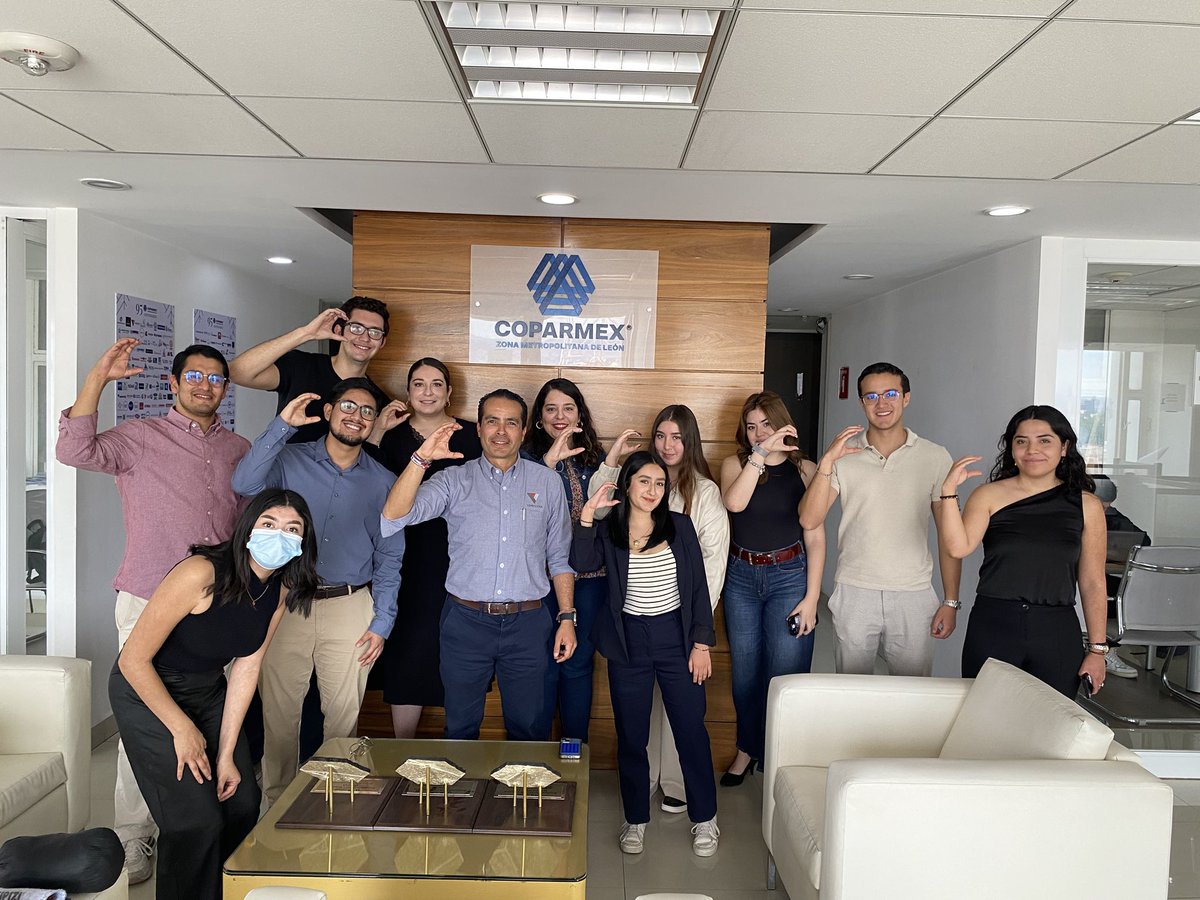 ✨ ¡Los jóvenes son el presente y futuro de nuestro estado! ✨

Hoy tuvimos una reunión con los Capítulos Universitarios de la Comisión de Jóvenes Empresarios. 📚👩🏻🧑🏻
¡Es inspirador ver su energía, compromiso e ideas para transformar nuestro entorno!

En Coparmex León creemos en