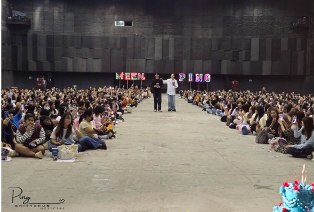 meanmean1m's tweet image. ขอถามได้ไหมคะ ก่อนหรือหลังแฟนมีต รวมพล #มีนปิง   อยากให้น้องๆรู้ว่าคนรักน้องมากมาย ขอพิ้นที่ที่แสดงพลังความรัก ของพวกเรา ที่มีต่อน้องๆ ค่ะ
ช่วงนี้ ไถ tw เห็นแต่ละด้อมมีรวมพล 
ใจฟูแทน FCและศิลปิน♥️/ 
อยากเห็นบรรยากาศแบบนี้อีกค่ะ
#Area86 #Meennicha8 #PingKrittanun #MeenPing