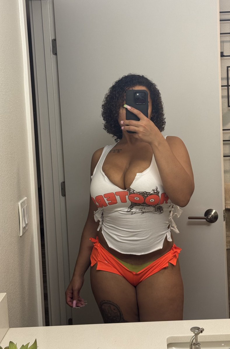 ✨IZZY’S ASSHOLE✨ tweet media