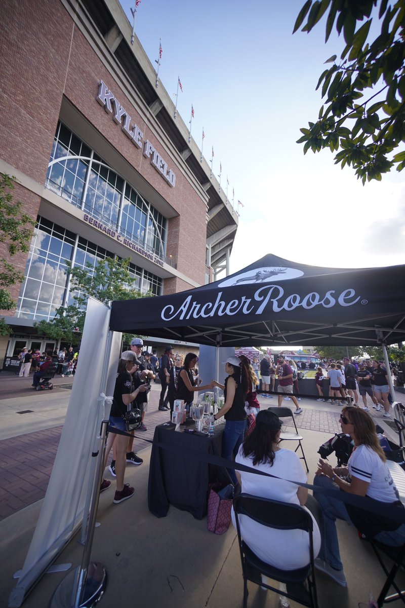 TexasAMSP's tweet image. Guess what today is Ag’s! 👀🍷
Use code ARCHER15 for 15% off of Archer Roose to celebrate‼️

#GigEm | @ArcherRoose