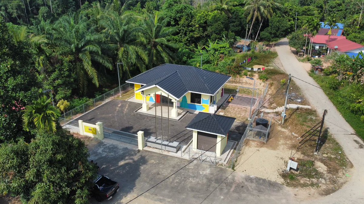 CKBA2 JKR (@ckba2_jkr) on Twitter photo 18.02.25 Majlis Penyerahan Projek Tabika Orang Asli Sg Tekal, Jerantut bersama JKR Pahang, JKR Jerantut, KEMAS & Kontraktor Utama (MFA Amaze Ent). Projek siap 98 hari lebih awal
<a href="/moworksmy/">Kementerian Kerja Raya Malaysia</a>
<a href="/IPJKR_Official/">JKR Malaysia Rasmi</a>
<a href="/RoslanisE/">Roslan bin Ismail</a>
<a href="/TkpkrBangunan/">PEJABAT TKPKR (Sektor Bangunan)</a>
<a href="/IEsa2018/">IbrahimEsa2018</a>
<a href="/Shahrom_007/">Mohd Shahrom</a>
<a href="/IrZulkifli3/">Ir Zulkifli Abdul Rashad</a>
<a href="/BaizuraSBMN/">Siti Baizura binti Mohamad Noor</a> 18.02.25 Majlis Penyerahan Projek Tabika Orang Asli Sg Tekal, Jerantut bersama JKR Pahang, JKR Jerantut, KEMAS & Kontraktor Utama (MFA Amaze Ent). Projek siap 98 hari lebih awal
<a href="/moworksmy/">Kementerian Kerja Raya Malaysia</a>
<a href="/IPJKR_Official/">JKR Malaysia Rasmi</a>
<a href="/RoslanisE/">Roslan bin Ismail</a>
<a href="/TkpkrBangunan/">PEJABAT TKPKR (Sektor Bangunan)</a>
<a href="/IEsa2018/">IbrahimEsa2018</a>
<a href="/Shahrom_007/">Mohd Shahrom</a>
<a href="/IrZulkifli3/">Ir Zulkifli Abdul Rashad</a>
<a href="/BaizuraSBMN/">Siti Baizura binti Mohamad Noor</a>
