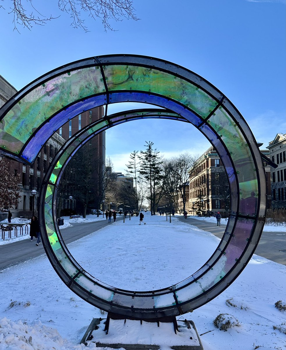 umichcampusinfo's tweet photo. What’s in your sights? New course guide? Summer work or internships? Spring break? #ResNavs can help with the first two. We’ve got your warm referrals. 🥶 Link in Bio. https://t.co/c7w4hp9jeg