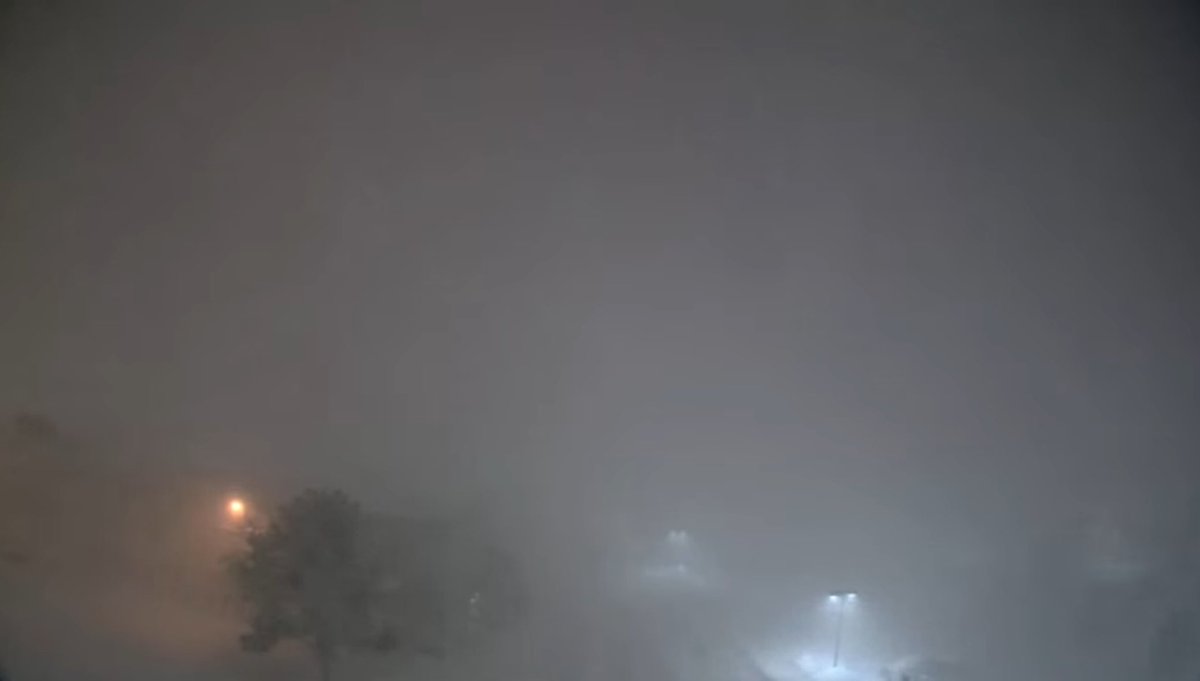 wxkaitlynj's tweet image. Now this is a whiteout… #sunyoswego #nywx