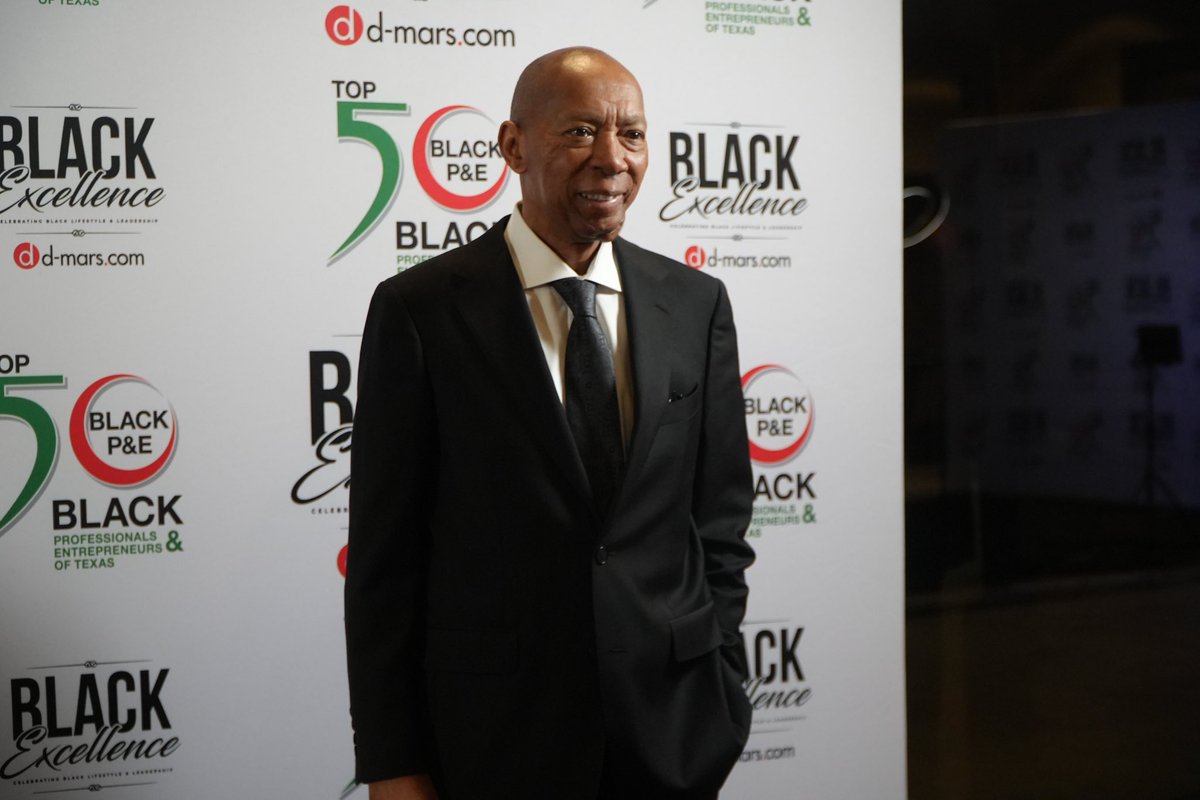 U.S. Representative Sylvester Turner tweet media