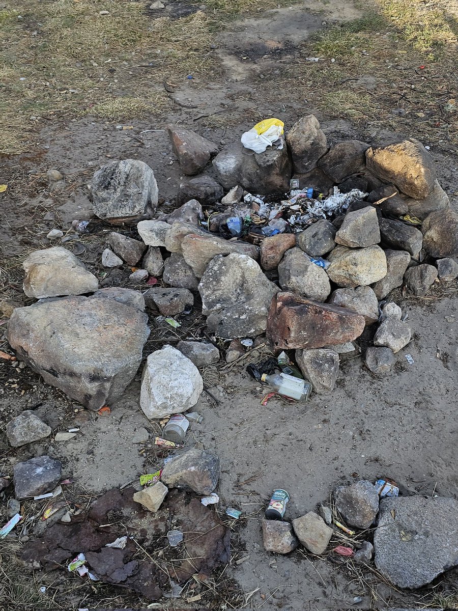 samuelcastilla's tweet photo. El problema de la basura jamás tendrá una solución en este país, porque el verdadero problema de Guatemala es el guatemalteco.

Fotos del volcán Tajumulco y de la horqueta entre el Acatenango y Fuego. https://t.co/oAoucYDjSa