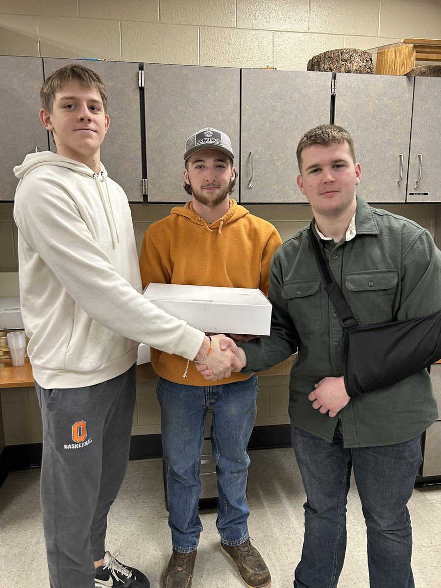 Penta-Otsego FFA Chapter (@otsegoffa) on Twitter photo Anything But a Backpack Day and the annual doughnut day! <a href="/pentacareerctr/">Penta Career Center</a> #OtsegoKnights Anything But a Backpack Day and the annual doughnut day! <a href="/pentacareerctr/">Penta Career Center</a> #OtsegoKnights