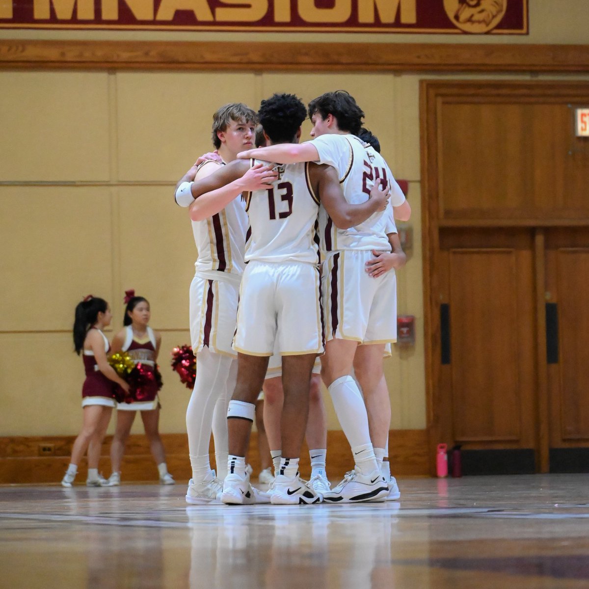 Saint Ignatius Boys Basketball (@siwolfpackbkb) on Twitter photo The Wolfpack defeats Chicago U-High on Senior Night 93-34! Phoenix Gill led the Pack with 19 points. Ryan Cavanagh had 17 points, Chris Bolte added 13, and Hayes Mueller pitched in 11. <a href="/michaelsobrien/">Michael O'Brien</a> <a href="/joehoopsreport/">Joe Henricksen</a> <a href="/HSBBALLjg/">Jack Gleason</a> <a href="/NestoHoops/">Aaron Britton</a> <a href="/mikeclarkpreps/">MikeClarkPreps</a> <a href="/Tim_OBrien10/">Tim O'Brien</a> The Wolfpack defeats Chicago U-High on Senior Night 93-34! Phoenix Gill led the Pack with 19 points. Ryan Cavanagh had 17 points, Chris Bolte added 13, and Hayes Mueller pitched in 11. <a href="/michaelsobrien/">Michael O'Brien</a> <a href="/joehoopsreport/">Joe Henricksen</a> <a href="/HSBBALLjg/">Jack Gleason</a> <a href="/NestoHoops/">Aaron Britton</a> <a href="/mikeclarkpreps/">MikeClarkPreps</a> <a href="/Tim_OBrien10/">Tim O'Brien</a>