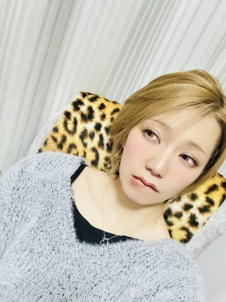 chise31's tweet photo. 久しぶりのポスト💦私生存してます笑

インライしないかな〜

#酒ヤクザ
#ちゃんと
#生きてます
#笑
#とりあえず
#最近の
#写真
#東京
#風
#やば
#めっ��ゃ
#寒い
#寒波
#再来 https://t.co/rvD1ofTNh3