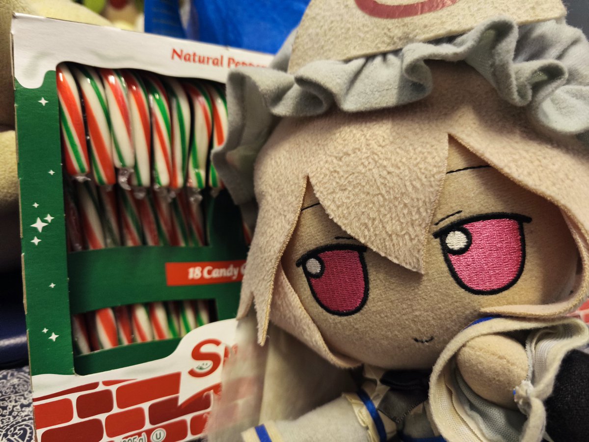CirnoFumoTan's tweet photo. "Psst...Spookyhime tips here."
The best time to purchase and consume candy canes, is two months after they came in. You can get two boxes for the price of one, and save ten cents.
#spookyhime #yuyukosaigyouji #touhou #fumo #plushie #candycane #spookytips https://t.co/ANrHcawv01