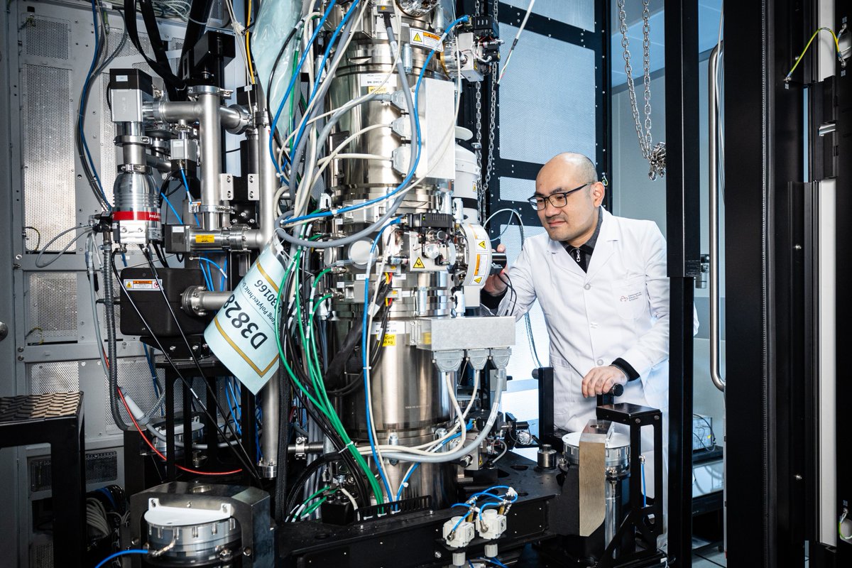 HongKongPolyU's tweet image. [PolyU researchers make breakthrough discovery in structure and synthesis of 2D ferroelectrics🎉]
 
A research team led by Prof. Jiong ZHAO, Associate Professor of the Department of #AppliedPhysics of #PolyU, has conducted research on the structure and potential of 2D van der…