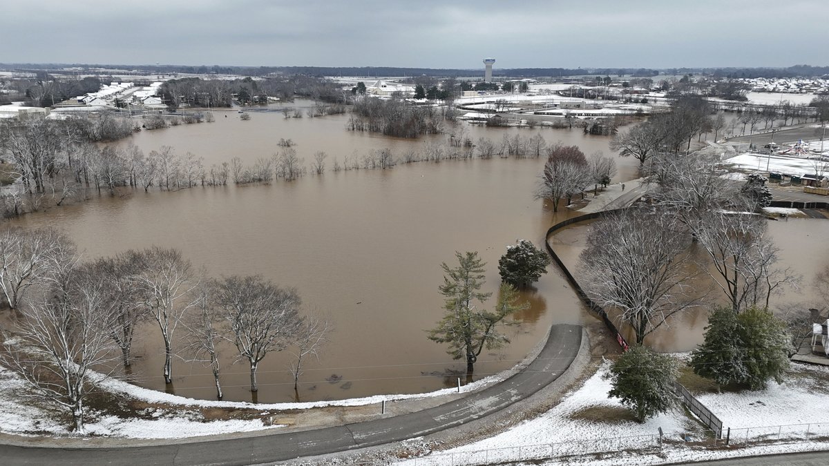 .<a href="/SamaritansPurse/">Samaritan's Purse</a> disaster relief teams and <a href="/BGEA/">BGEA</a> Rapid Response Team chaplains headed to Pike County, Kentucky, today to offer help in Jesus’ Name after devastating flooding. Since the storm hit this weekend, thousands are still without power, over 1,000 water rescues were