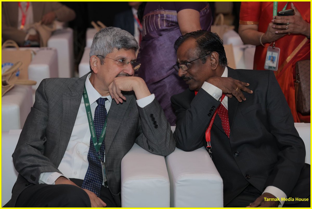 writetake's tweet image. #TMH Photo Caption Contest

Captured this moment at the recently concluded #AeroIndiaSeminar, also known as #WingsOfWisdom, hosted by #CEMILAC as a prelude to the #PlaneCarnival.

In the picture, @DRDO_India Chairman Dr  Samir V Kamat and @ISRO Chairman Dr V Narayanan are engaged