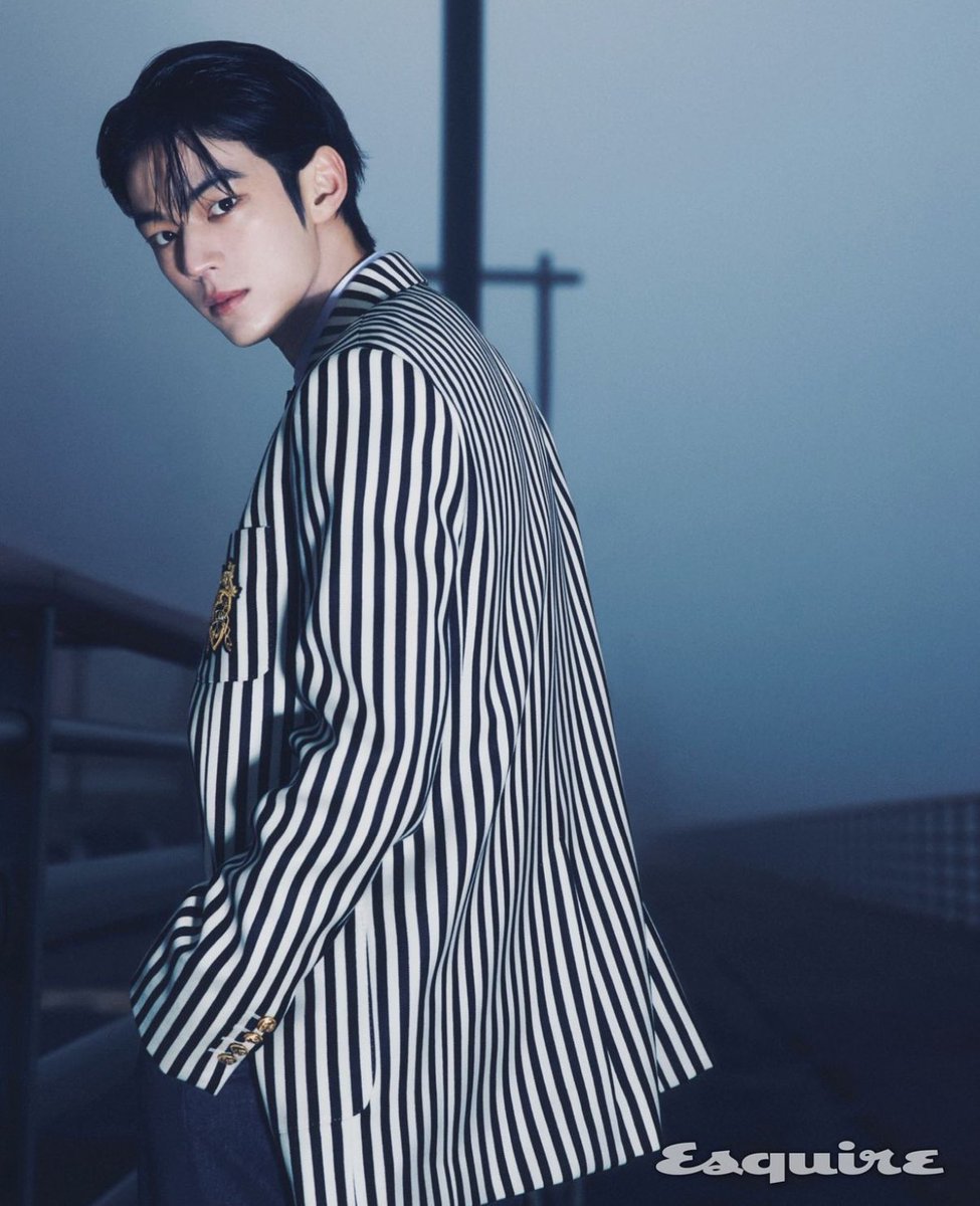 KDH_Global's tweet photo. Dohoon for Esquire 🔥

#DOHOON #도훈 #TWS #투어스 #247WithUs @TWS_PLEDIS https://t.co/aRERo14Mab