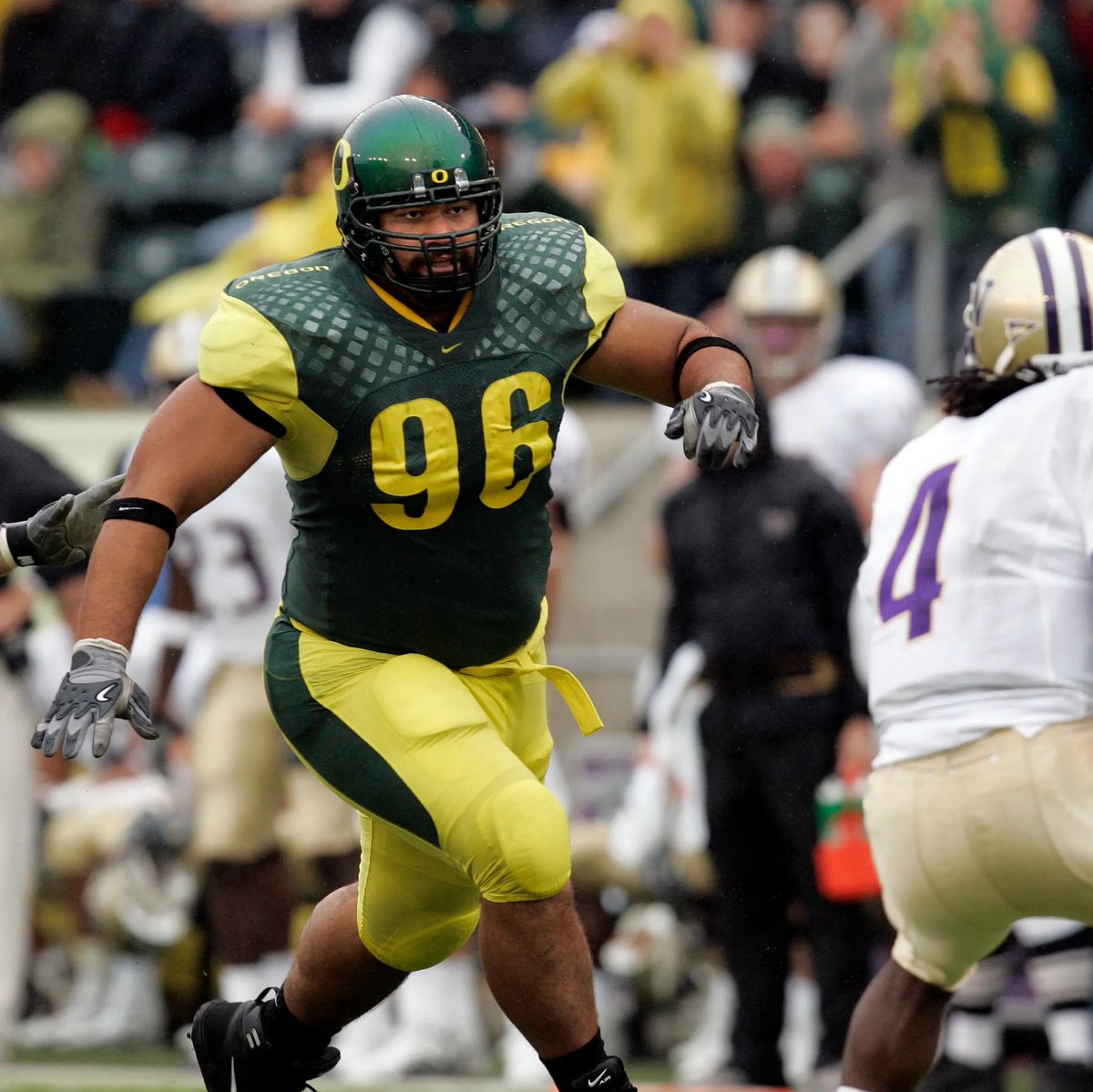 #AG2G I’m extremely blessed and humbled to receive my 11th offer from the University of Oregon!!🙏🏽 <a href="/CoachWadu/">Rashad Wadood</a> <a href="/recruitcoachmc/">Mike Clayton</a> <a href="/GhaleeSr/">Ghalee Wadood</a> <a href="/GregBiggins/">Greg Biggins</a> <a href="/adamgorney/">Adam Gorney</a> <a href="/ChadSimmons_/">ChadSimmons</a> <a href="/BrandonHuffman/">Brandon Huffman</a> <a href="/COACHTONESEKONA/">COACH TONE</a> <a href="/BManu86/">Brandon Manumaleuna</a> <a href="/Leuzinger_FB/">🏈 The Leu 🏈</a>