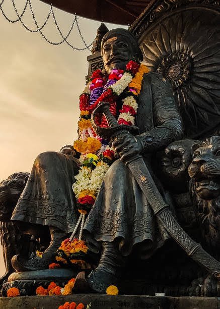 सिसोदिया क्षत्रियाकुलावंतस छत्रपति शिवाजी महाराज जी की जयंती पर कोटि कोटि नमन 🙏

#ShivajiMaharajJayanti
