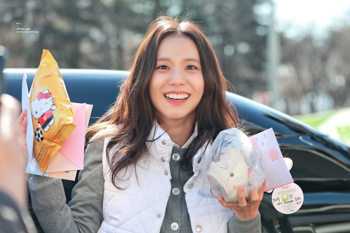 offthepage_js's tweet photo. 250219 🥺🥺🥺🥺🥺🥺🥺🥺🥺여의도에서우는사람됨........ 
#블랙핑크 #지수 #BLACKPINK #JISOO @BLACKPINK https://t.co/BvOwsdLewY