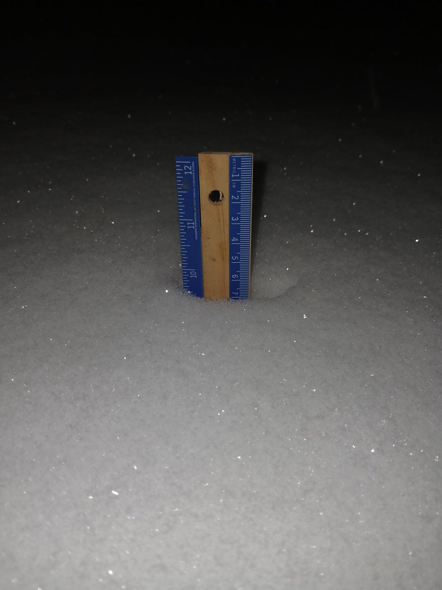 mchadbourne's tweet photo. Current snowfall total of 9.5" as of 9:15 pm. Oates, MO (NW Reynolds County). Still  coming down too. #mowx @SteveTempleton @NWSStLouis @spann @fox2ch https://t.co/xreCaTjZH2