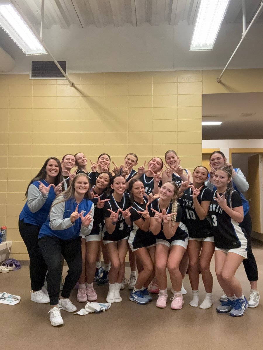 Etowah Lady Eagles Basketball (@balletowah) on Twitter photo Big win tonight on the road in South Georgia to earn us a spot in the SWEET 16 for the first time since 2011!!!
<a href="/taylordavis_/">taylor davis</a> 14 pts
<a href="/SavAparicio_27/">Savannah Aparicio</a> 11 pts
<a href="/CGarcia2028/">caitlyn_garcia2028</a> 8 pts
<a href="/Taylorwills01/">Taylor Wills</a> 7 pts
<a href="/KyleSandy355/">Kyle Sandy</a> Big win tonight on the road in South Georgia to earn us a spot in the SWEET 16 for the first time since 2011!!!
<a href="/taylordavis_/">taylor davis</a> 14 pts
<a href="/SavAparicio_27/">Savannah Aparicio</a> 11 pts
<a href="/CGarcia2028/">caitlyn_garcia2028</a> 8 pts
<a href="/Taylorwills01/">Taylor Wills</a> 7 pts
<a href="/KyleSandy355/">Kyle Sandy</a>