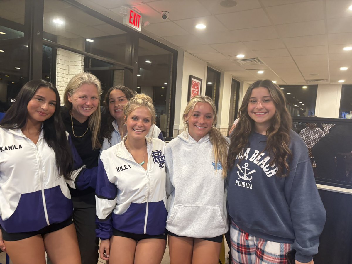 RealCoach_D's tweet image. Can’t leave out post game pic w the Fab Five from cheer team! Even with it being thrown together last minute,they made the sacrifice to ride 3 hours to support the Lady Knights! All season long they’ve cheered &amp;amp; showed us love! Athletes supporting athletes! #RoyalFam @RRGirlsWts