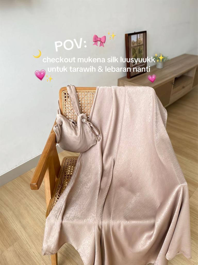 Pdl91415199's tweet photo. Humaira Prayer Set 

Bahannya santorini silk, lembut juga jahitan rapi, looknya elegan
https://t.co/yvNadiCQrC https://t.co/8GeqeDptw0