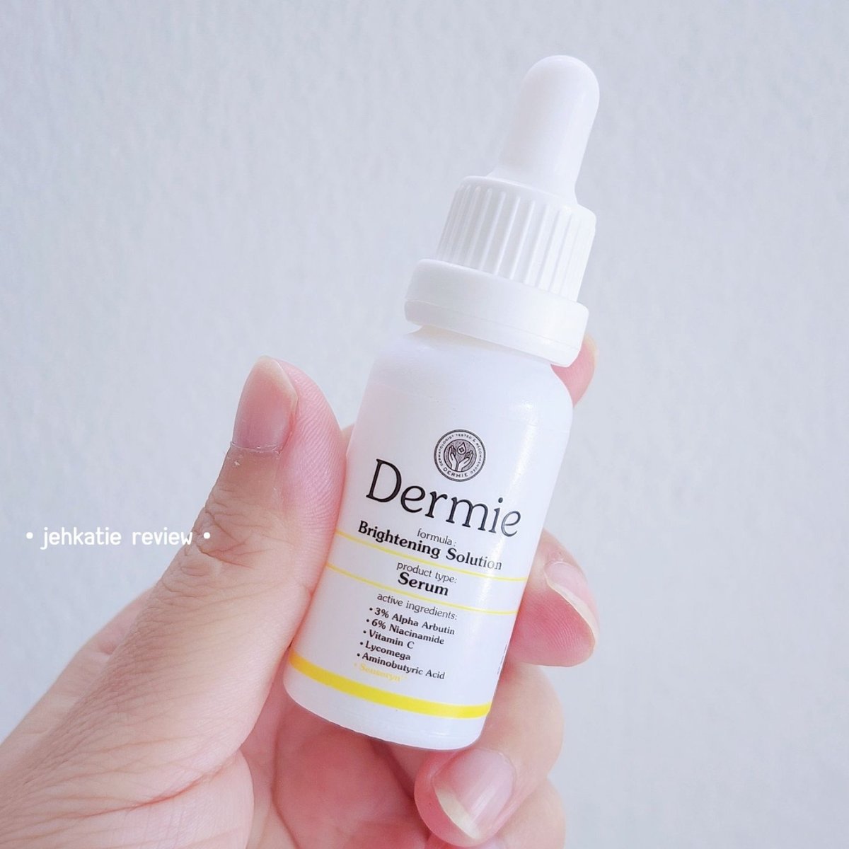 WatsonsThailand's tweet photo. 👨🏻‍⚕️ เซรั่มอนุพันธ์วิตามินซี รูปแบบเวชสำอาง Dermie Brightening Serum
🔬 ผิวกระจ่างใส ลดรอยดำจากสิว

👉เพียง 199.- (ปกติ 690.-)
⏰27 ก.พ. 68 – 26 มี.ค. 68
ที่ร้านวัตสัน และวัตสันออนไลน์
ชอปออนไลน์ คลิก https://t.co/GneBpbs1Lp

#รีวิววัตสัน #โปรวัตสัน #Dermie #เวชสำอางเพื่อทุกคน https://t.co/TwCDrodm5X